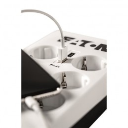 EATON PB8TUD Multiprise Protection Box 8 prises Tel@ USB DIN parafoudre (norme 61643-1) 10A - vue zoom en situation
