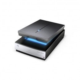 EPSON Perfection V850 Pro Scanner Photo USB A4 - 6400 x 9600 dpi - vue de trois quart