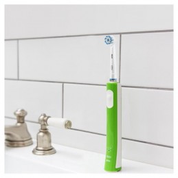 ORAL-B Brosse a Dents Électrique Junior Rechargeable - 1 Manche, 1 Brossette - enfant de 6 ans et plus - Vert - vue posée