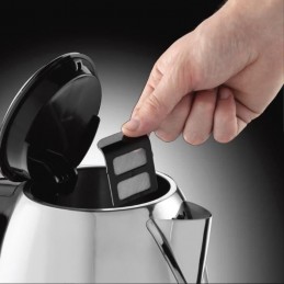 RUSSELL HOBBS 24990-70 Bouilloire Electrique Compacte 1L Victory - 2200W - Base pivotante 360° - vue filtre bec
