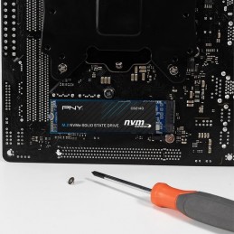 PNY CS2140 SSD 1To M.2 PCIe 4.0 x4 NVMe (M280CS2140-1TB-RB) - vue en situation