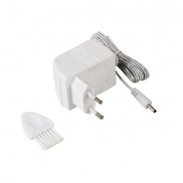 SILK'N EPI1PE1001 Blanc Epilateur électrique sans fil ou secteur - 2 accessoires - vue alimentation chargeur