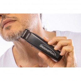 WAHL GroomsMan all in one Tondeuse Multi-usages - tête de coupe professionnelle et amovible - vue en situation bis